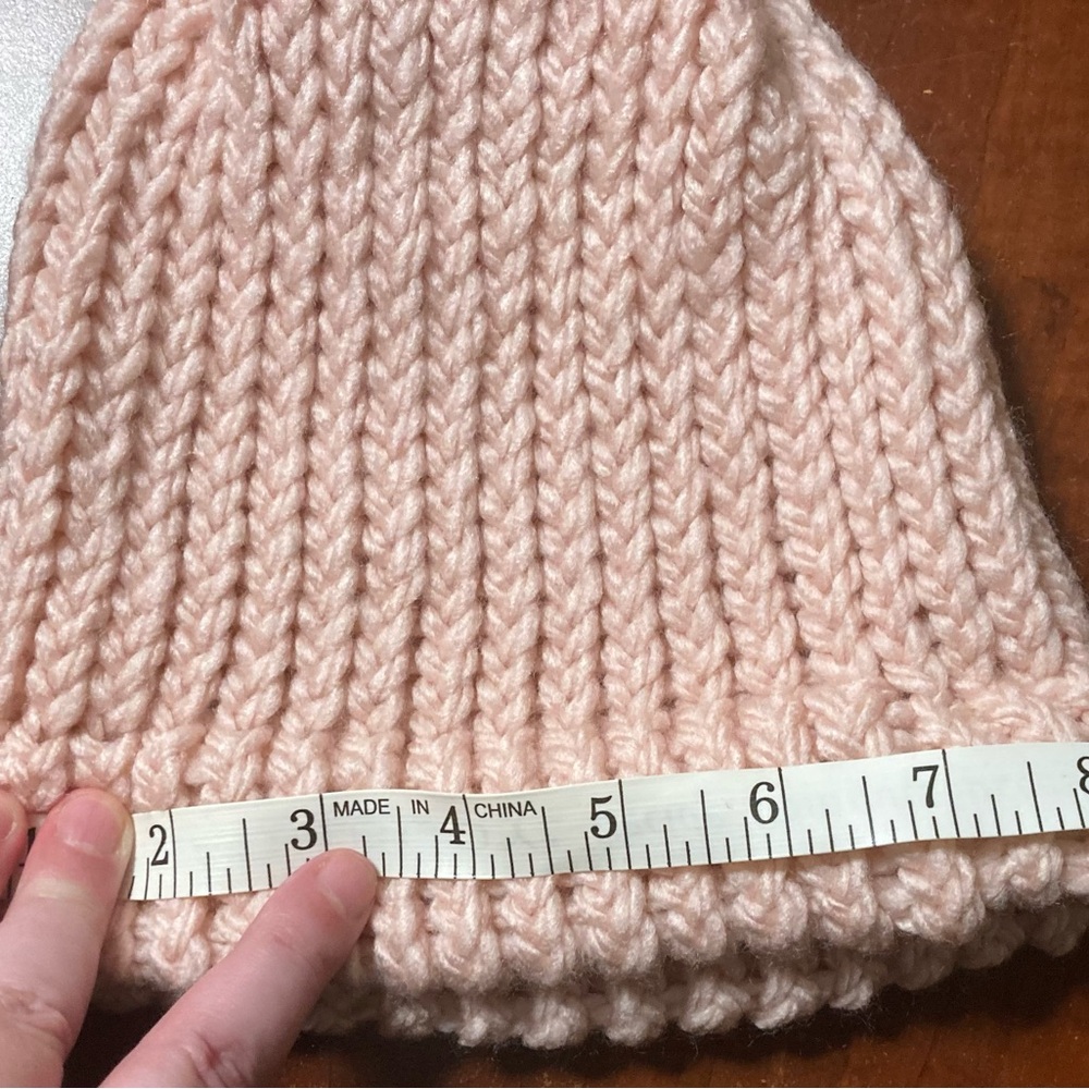 Handmade light pink knit beanie hat - Picture 7 of 8